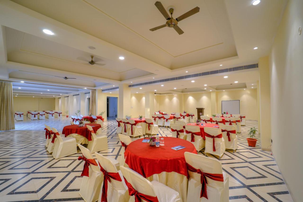 Welcomheritage Mount Valley Resort Ranthambore 萨瓦伊马多普尔 外观 照片