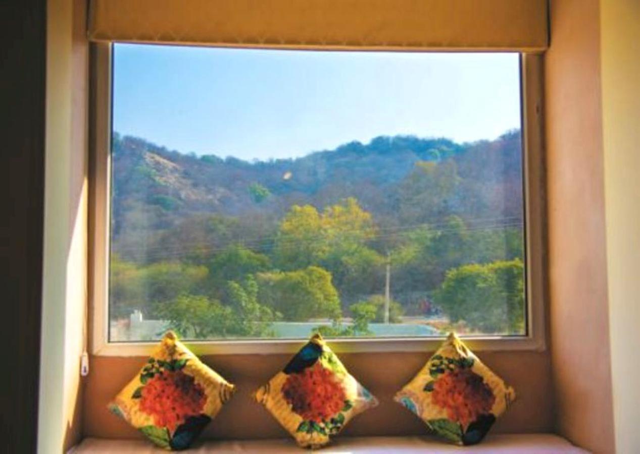 Welcomheritage Mount Valley Resort Ranthambore 萨瓦伊马多普尔 外观 照片