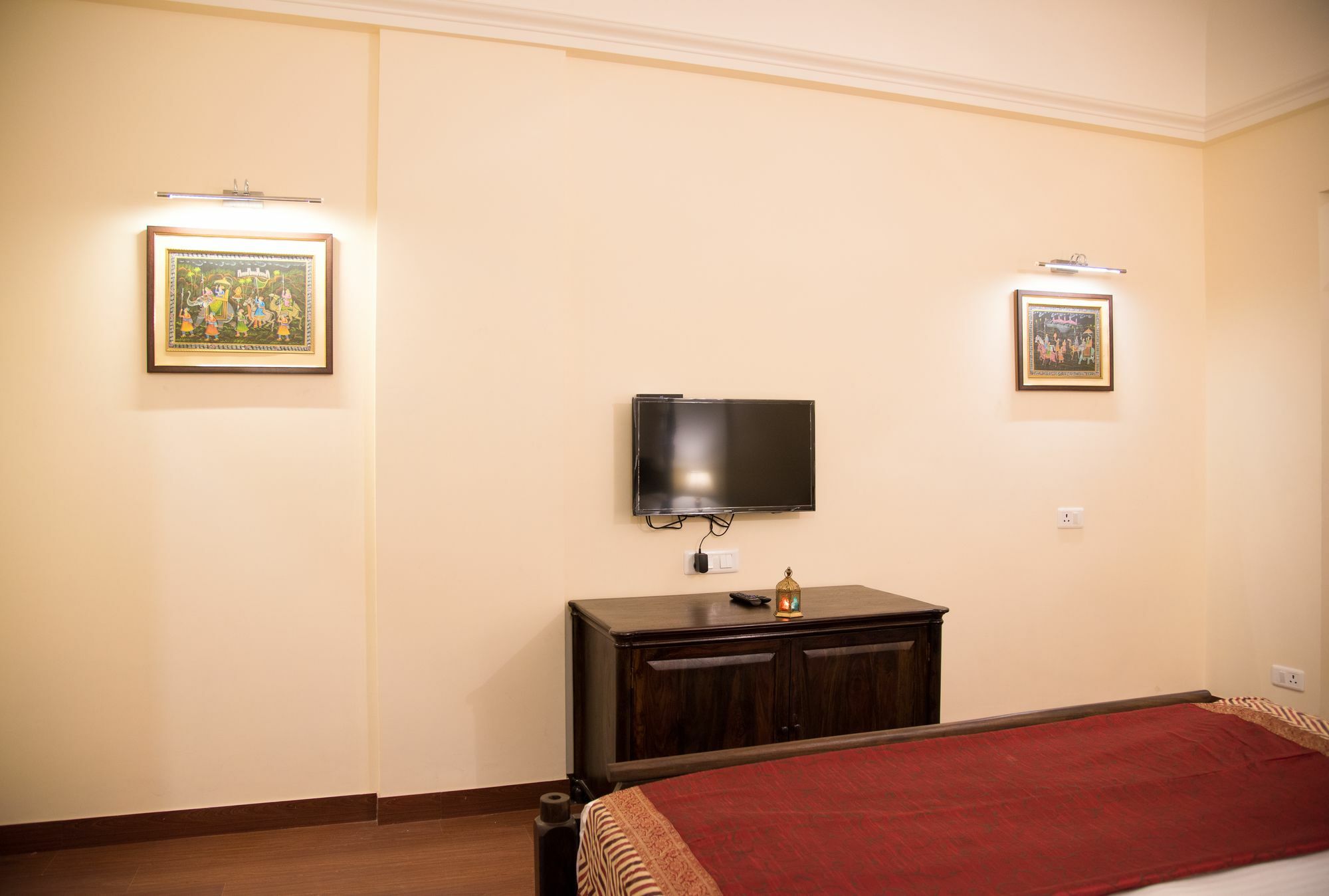 Welcomheritage Mount Valley Resort Ranthambore 萨瓦伊马多普尔 外观 照片